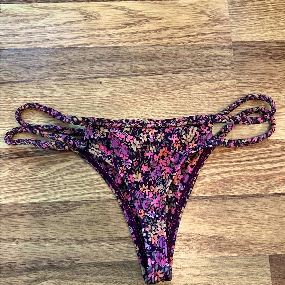 frankies bikinis Oceanside bottom size medium